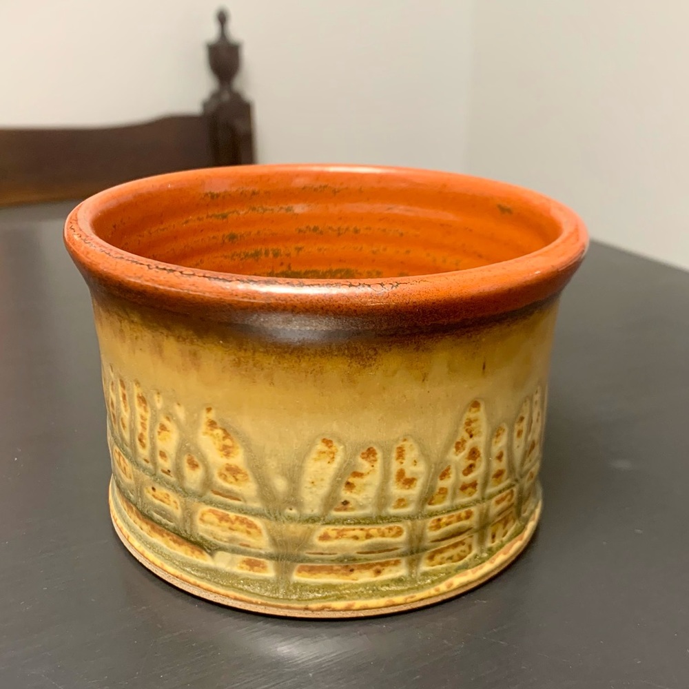 Mud Duck Pottery Baby Cake Baker/Bowl